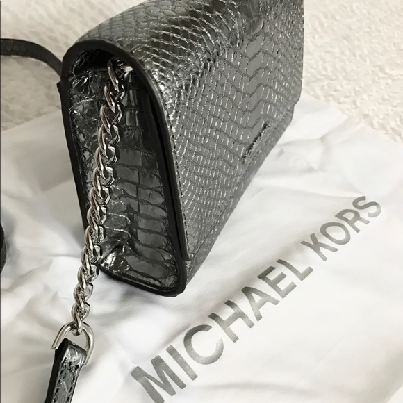 New Authentic MK Ruby Medium crossbody Pewter - Picture 3 of 7